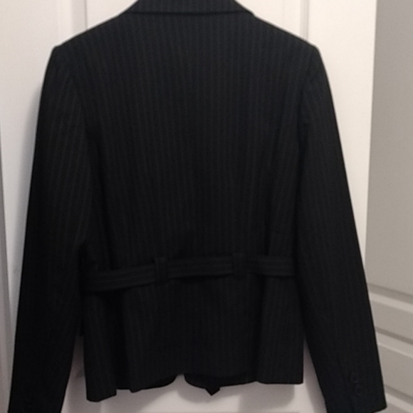 Black stripe blazer with belt -  US6 - NWOT - Picture 4 of 5